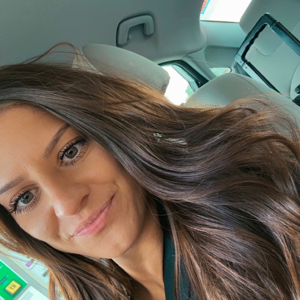 Meet your Posher, Isabel